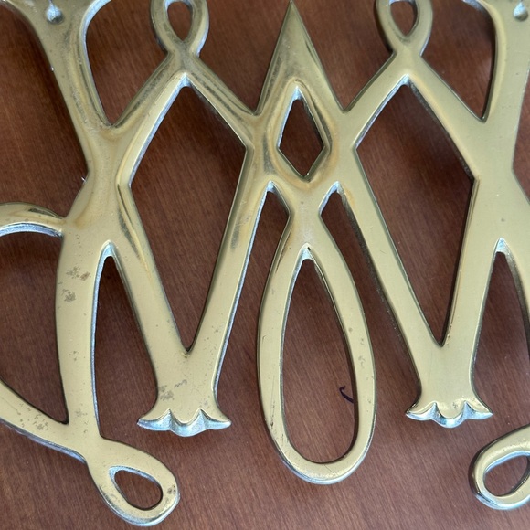 Vintage Williams & Mary Brass Trivet - Picture 3 of 9
